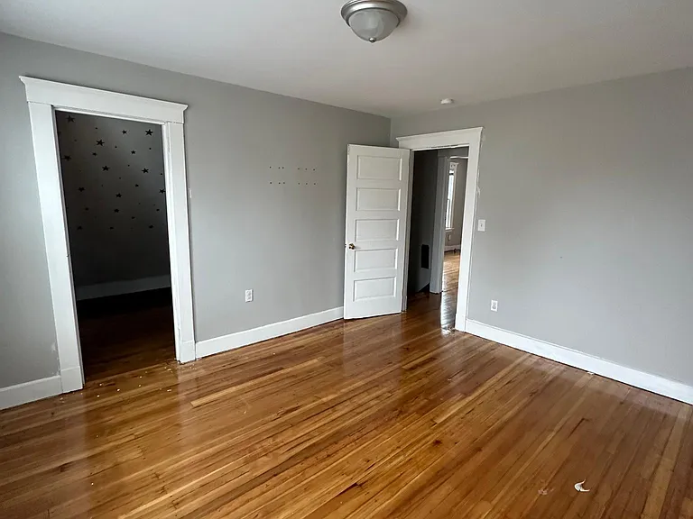 89 Hubinger St #3 — Photo 10