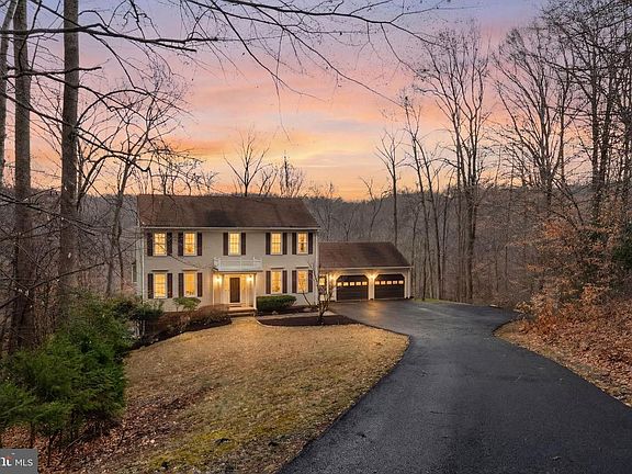 3rd image of 5130 Cannon Bluff Dr
