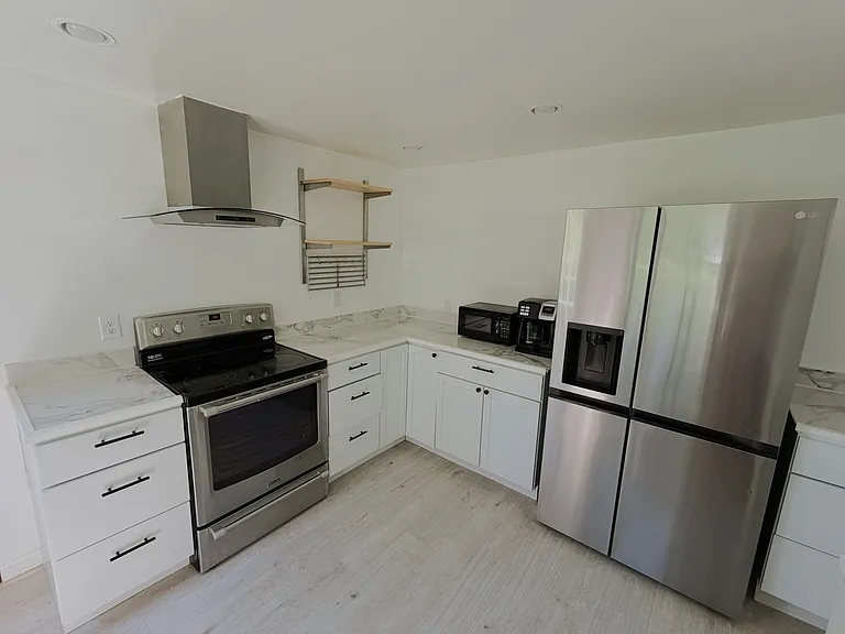 23 Westover St — Photo 1