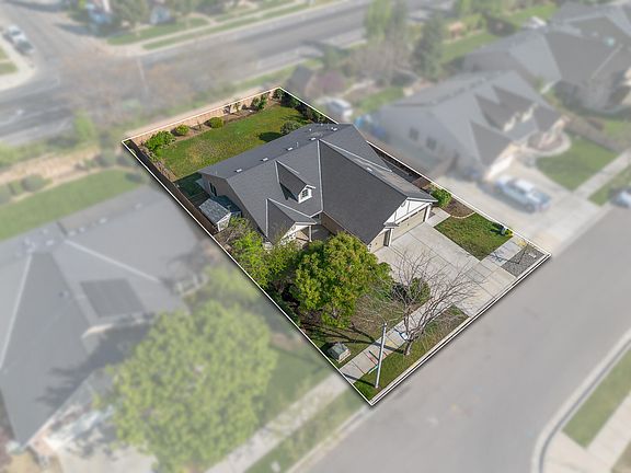 3rd image of 2648 N Vickie Street