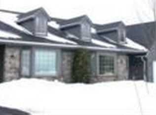7356 S 77th St #7356, Franklin, WI 53132
