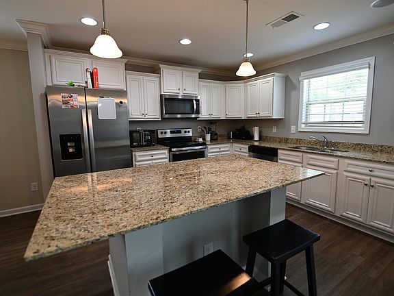 5th image of 422 Glen Arven Ct