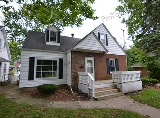 719 Cowles Ave, Joliet, IL 60435