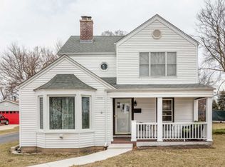 900 N Golf Cul De Sac St, Des Plaines, IL 60016