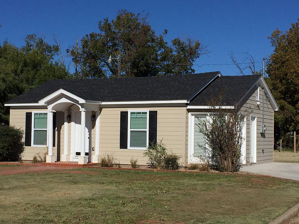 505 E Cypress