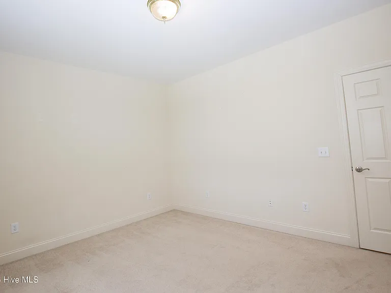 34 Princess Gate Dr — Photo 40