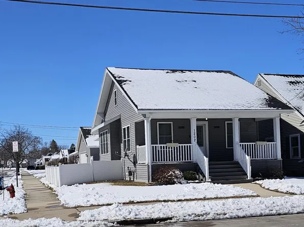 1202 North 18th STREET, Manitowoc, WI 54220