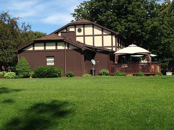 2nd image of 16444 Fox Cross Dr