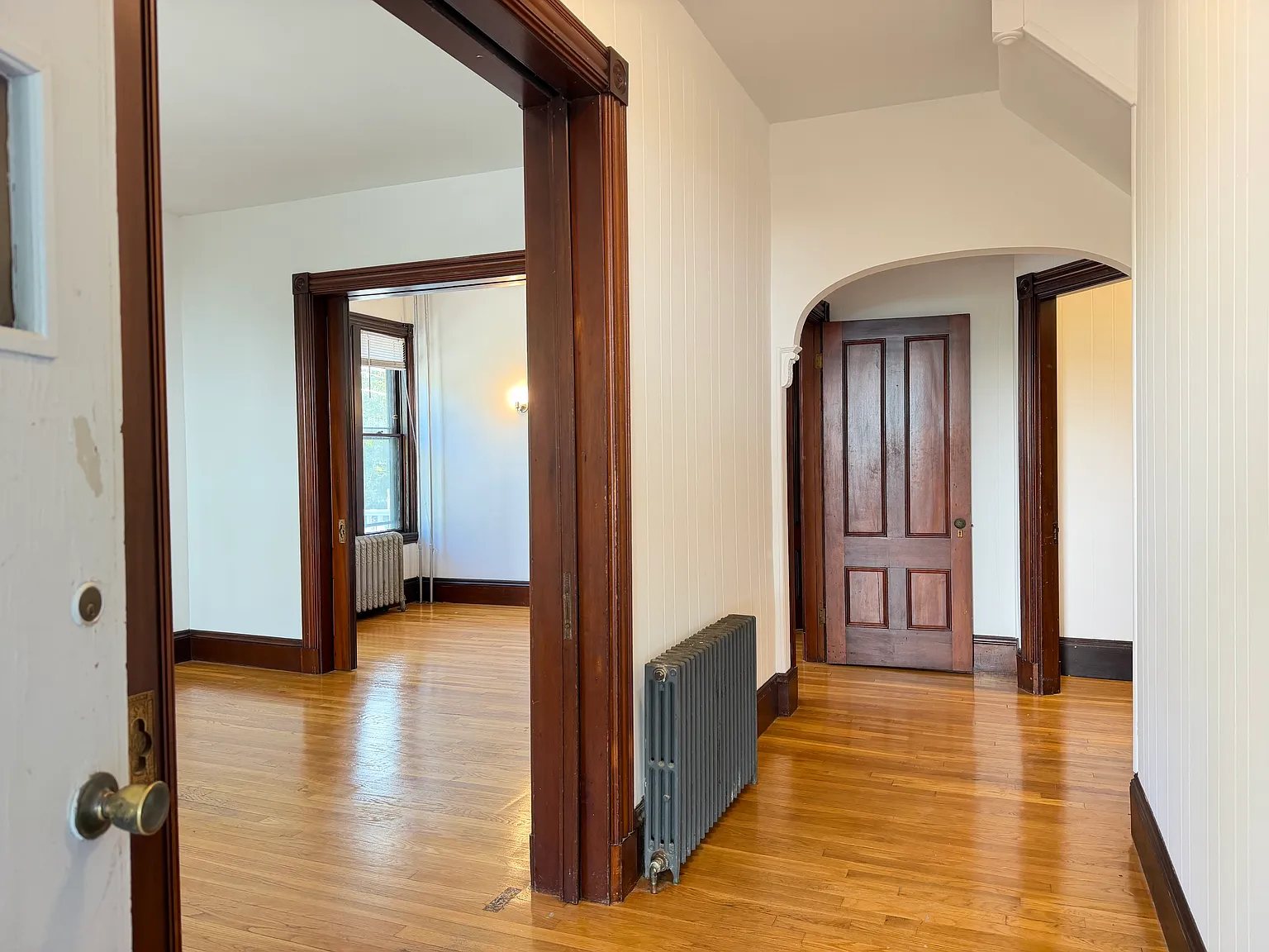 2 bed, 950 sqft, $2,500 — Photo 2