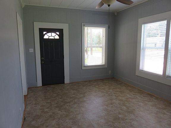 3rd image of 1719 Grand Ave