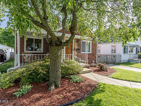 3rd image of 3019 Muirfield Ave