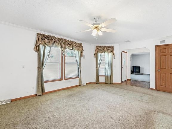 5th image of 33555 Brown Rd