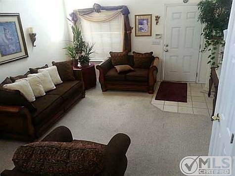 5th image of 905 Las Pistas Pl