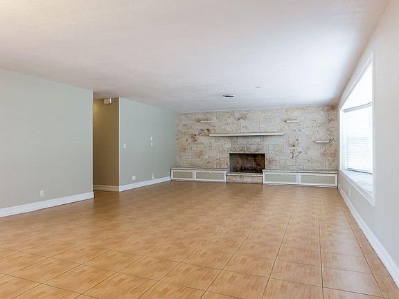 5th image of 1448 NE 57th Pl #4