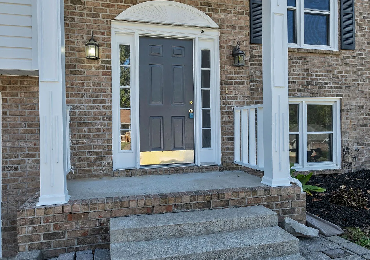 Coming Soon Large Renovated Home in Great Location! — Photo 4
