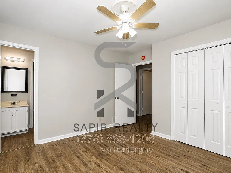373 James St SW — Photo 14