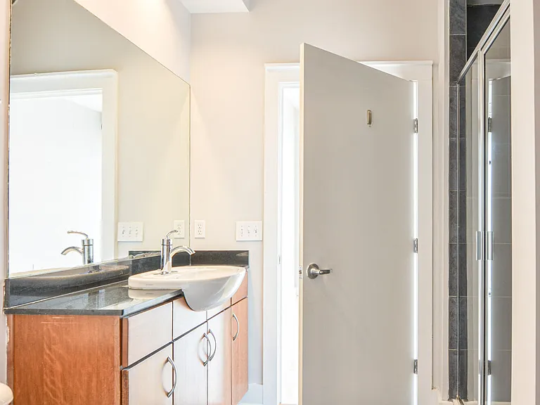 535 S Upper St #402 — Photo 12