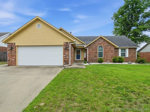 309 Heritage Dr, Fort Gibson, OK 74434