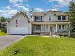 11814 Gardenia Dr, Fredericksburg, VA 22407