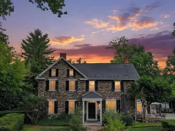 4273 Durham Rd, Kintnersville, PA 18930