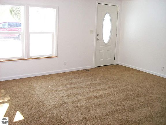 5th image of 3168 N Ogemaw Trl