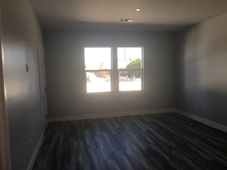 6733 1/2 Kraft Ave — Photo 25