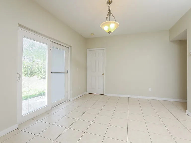 4208 Forest Island Dr — Photo 5