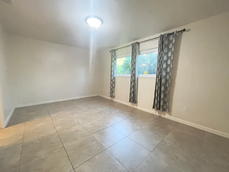 3356 Valencia Hill Dr — Photo 10