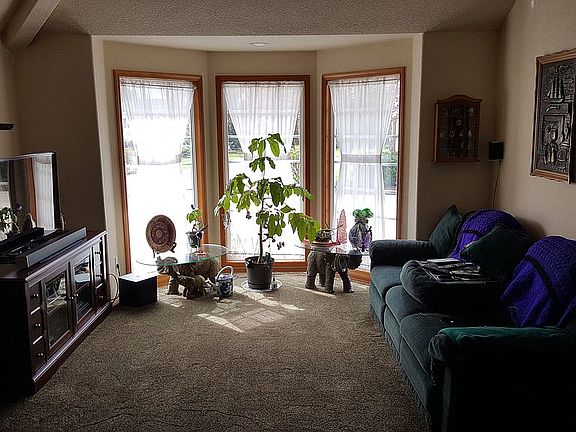 2nd image of 1414 SE 97th Ave