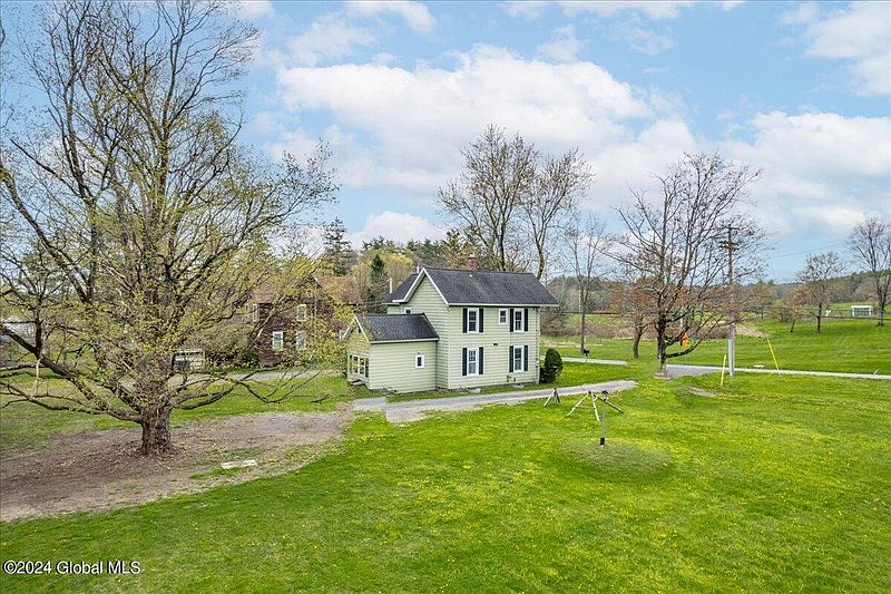 3rd image of 2145 New Scotland Road