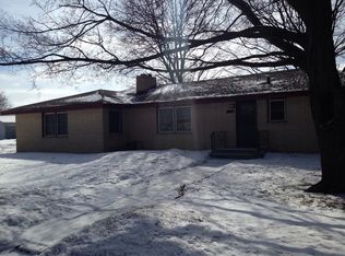 1706 Sunset Dr, Peru, IL 61354