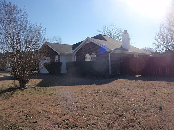 4th image of 127 Redford Dr