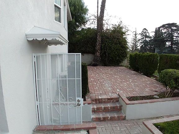 2nd image of 3009 Poplar Blvd #B