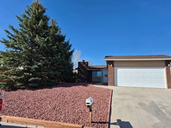 2016 Adobe Ave, Douglas, WY 82633