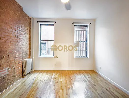 Rented by City Connections Realty | media 2