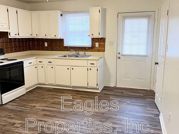 4th image of 1401A Dakota Ave