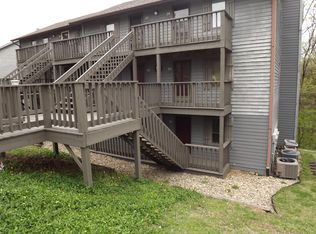 9237 S Pointe Retreat Dr #34, Bloomington, IN 47401