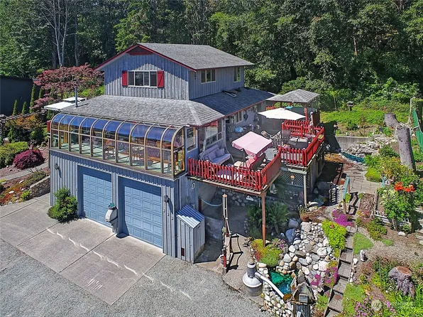 890 Margie Ann Drive, Camano Island, WA 98282