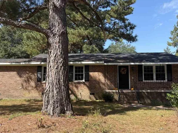 612 Society Hill Rd, Darlington, SC 29540