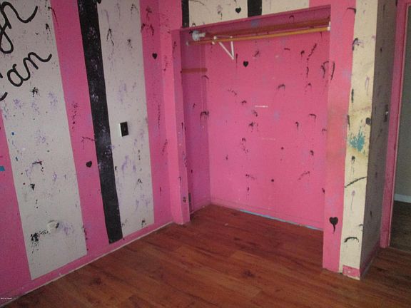 5th image of 256 Polk Ave