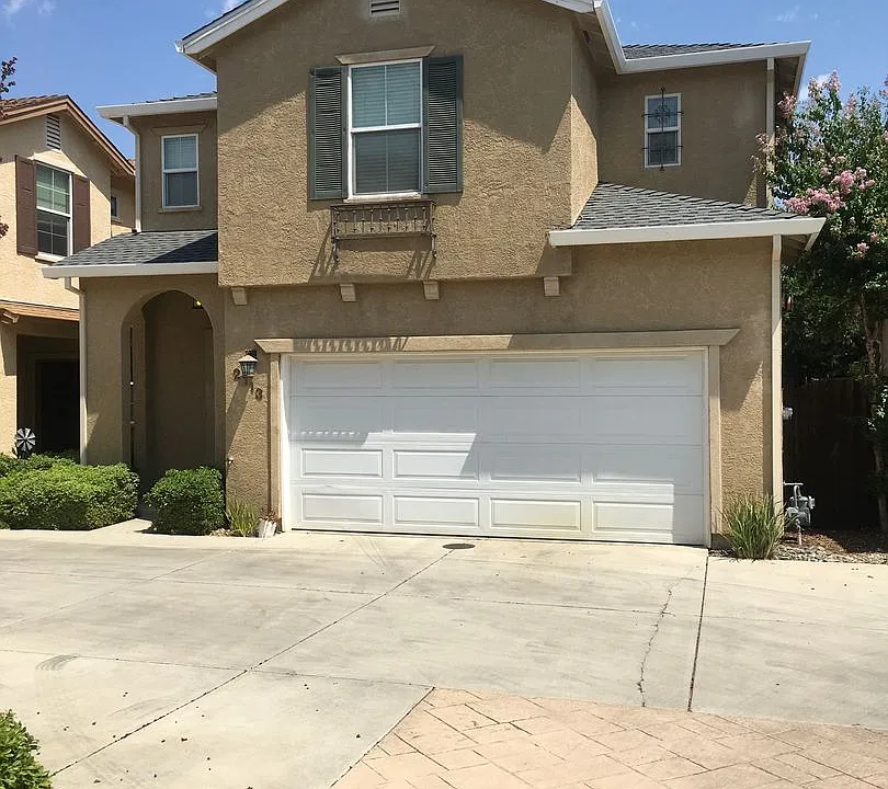 2113 Vienna Way