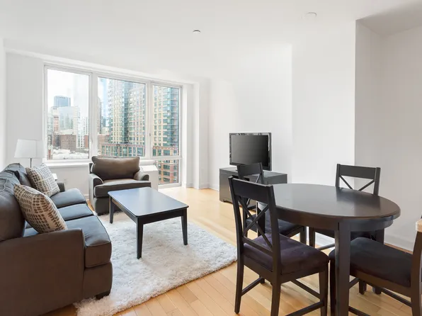 80 Riverside Boulevard image 1 of 16