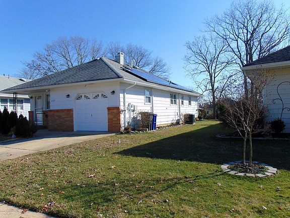 2nd image of 2129 Mount Hope Ln