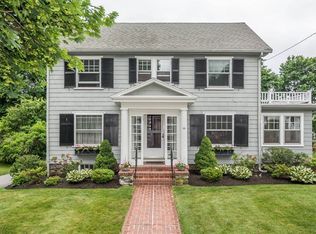 33 Dudley St, Reading, MA 01867