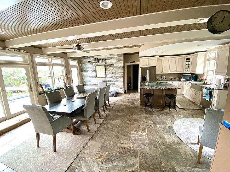 2nd image of 38 Bradley Cir