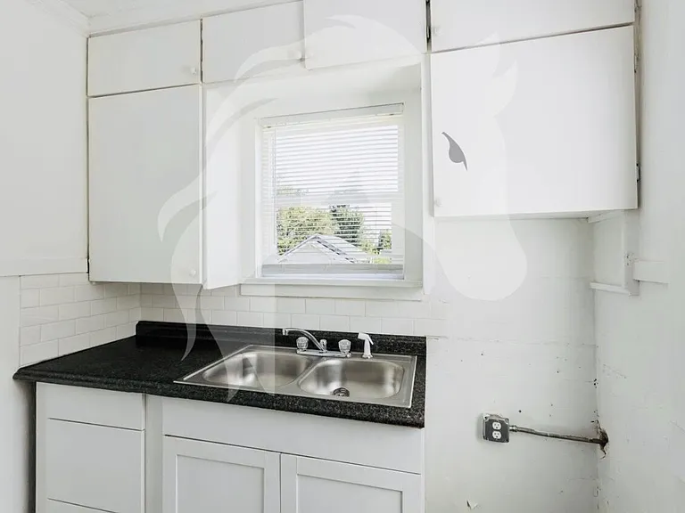 820 S 6th St #4 — Photo 17