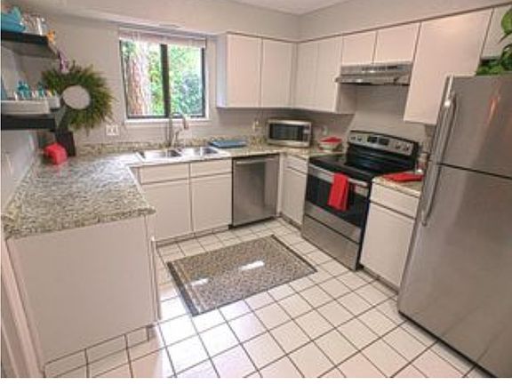 4th image of 1307 Wood Hill Pl #1307