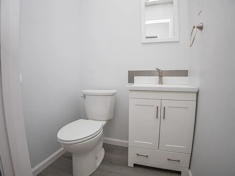 202 E Franklin St #1 — Photo 19
