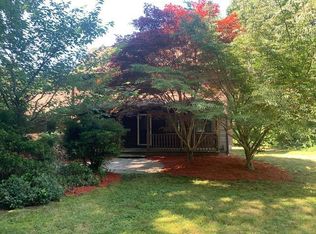 6 Riverside Dr, Mattapoisett, MA 02739