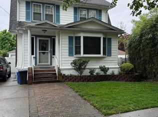 2 Curtis Ct, Staten Island, NY 10310